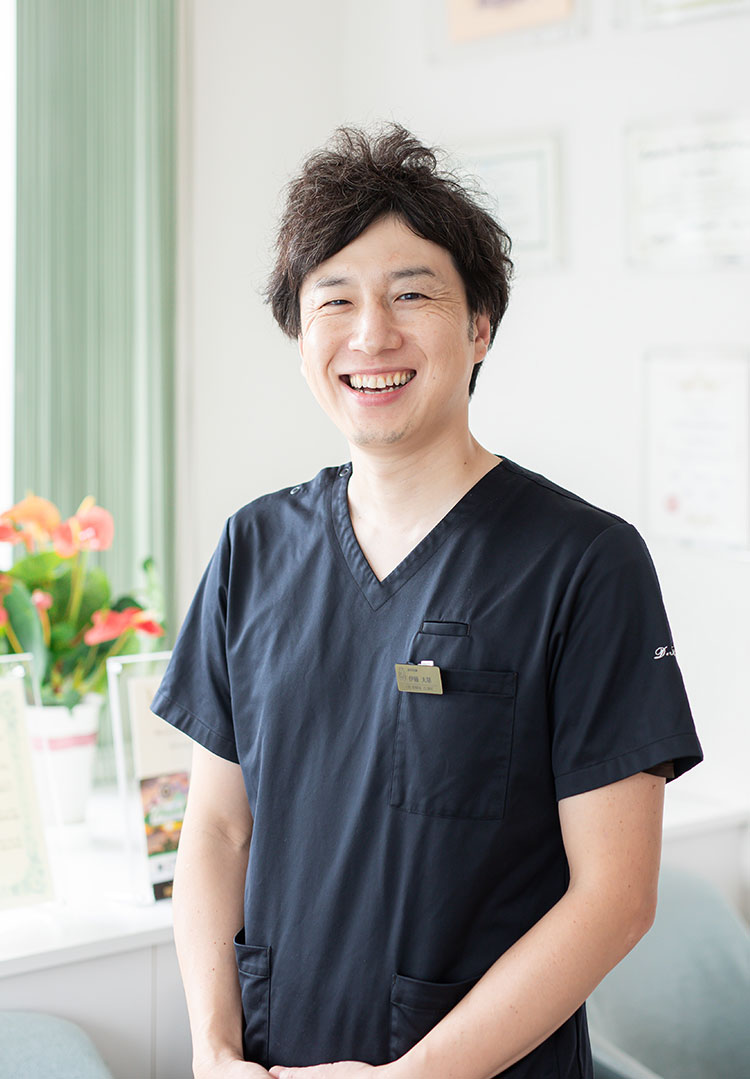 歯科医師：伊藤大基